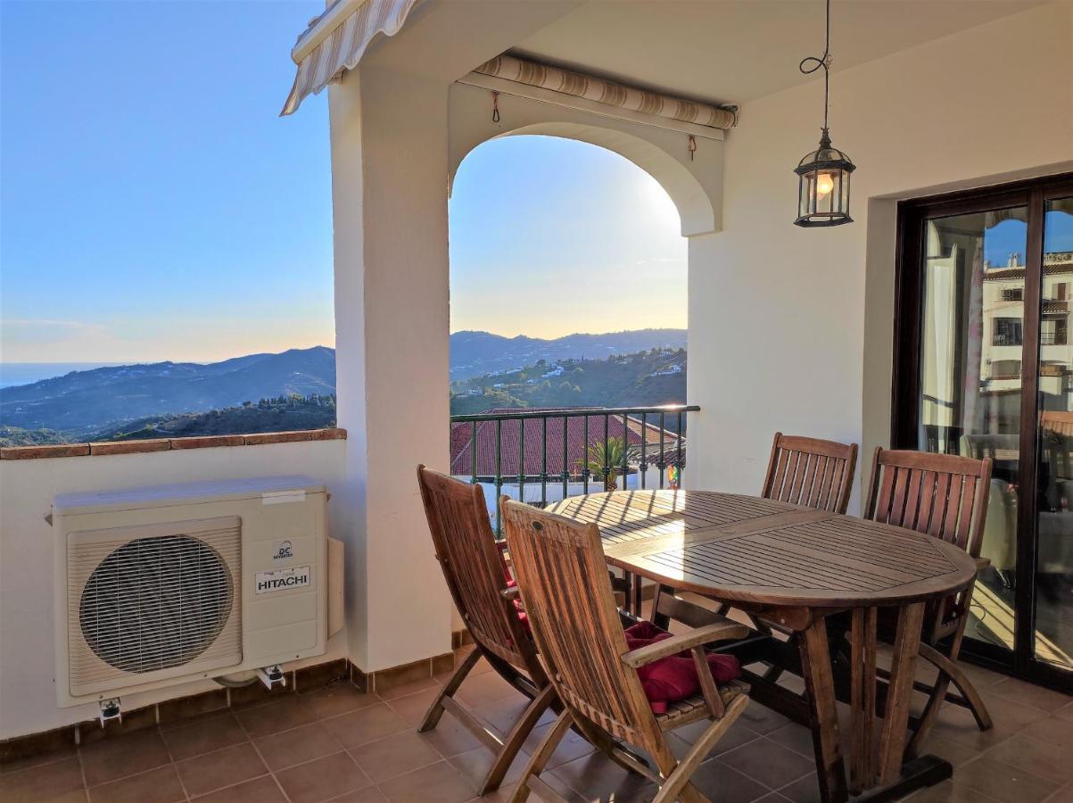 Lovely 2 Bedroom Apartment With Sea View, Frigiliana Buitenkant foto
