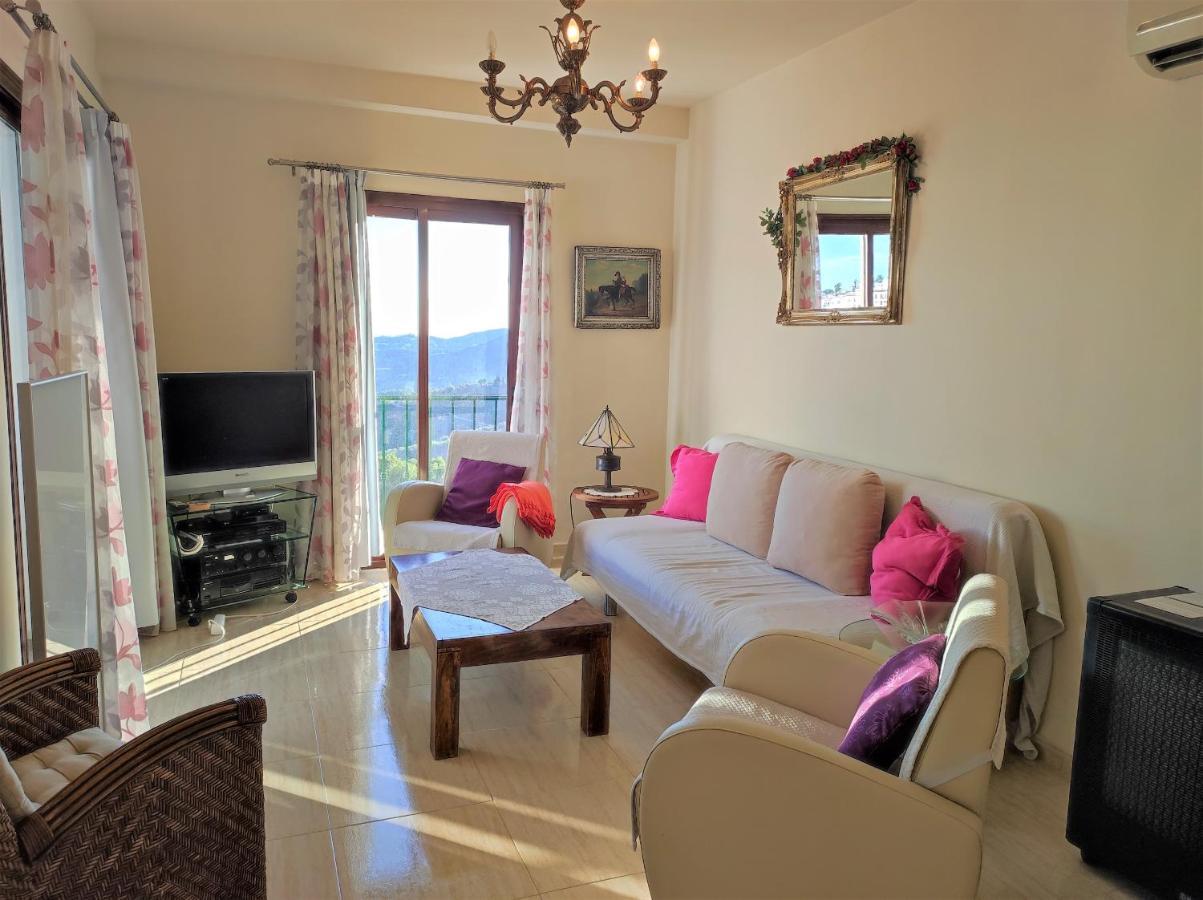 Lovely 2 Bedroom Apartment With Sea View, Frigiliana Buitenkant foto